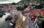 Den historiske by Dubrovnik tiltrækker turister fra hele verden. Kroatien er verdens 15. mest populære turistland. Arkivfoto. 