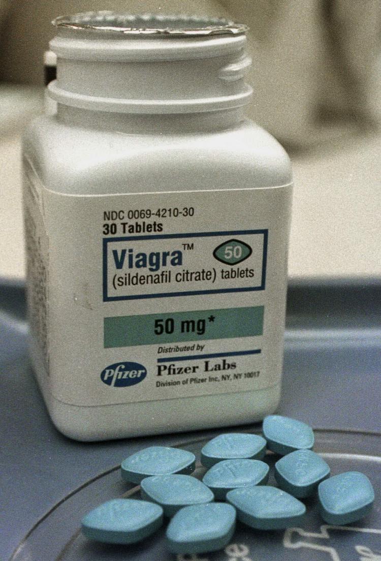 En ung, russisk kvinde bagbandt røver og tvang med til at spise Viagra. Hun holdt ham som sexslave i tre dage. Arkivfoto. 