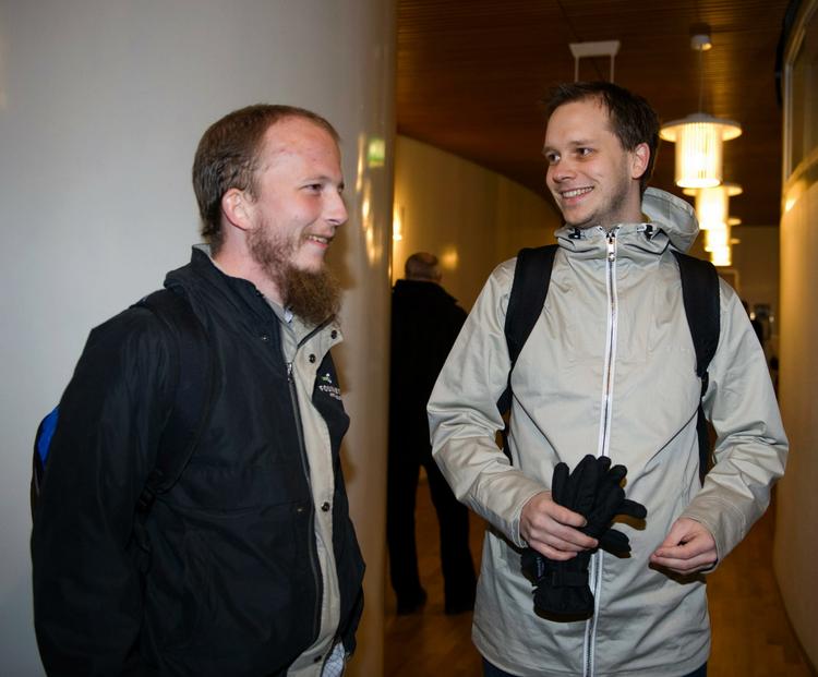 To af grundlæggerne af Pirate Bay, Gottfrid Svartholm Warg og Peter Sunde, i tingretten i Stockholm, da sagen blev indledt. Arkivfoto. - Foto: BERTIL ERICSON / SCANPIX/AP 
