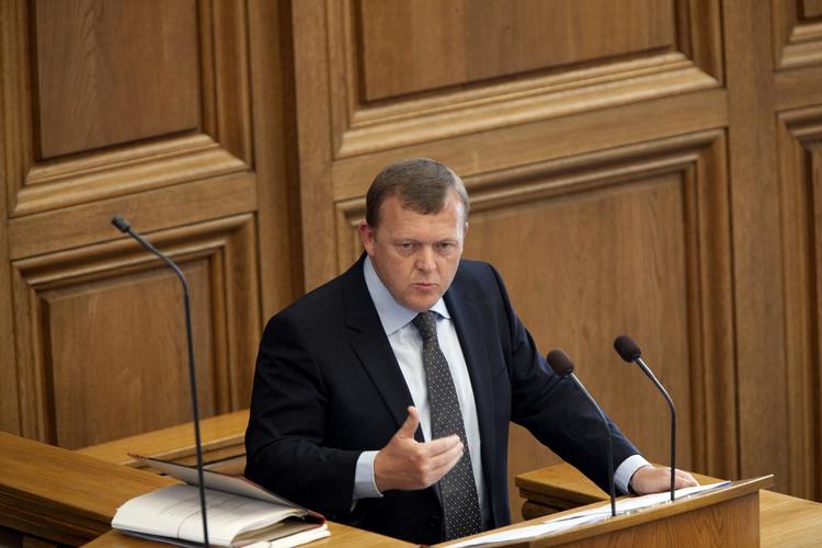 »Lars Løkke er i en ny rolle. Lad ham lige få lov til at udfylde den, før I skyder ham nede både forfra og bagfra« 