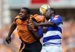 Wolverhampton Wanderers' Sylvan Ebanks-Blake (tv) var med til at sikre sit hold oprykning til Premier League, da de i dag slog Queens Park Rangers. 