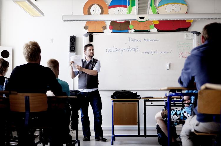 Unge kriminelle har bedre at af komme i skole end i fængsel, mener medarbejdere i Kriminalforsorgen. Arkivfoto. 