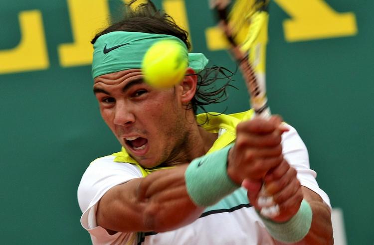 Rafael Nadal blev presset af Djokovic, men i tredje sæt strammede spanieren grebet og erobrede sin 34. titel på ATP-turen. 