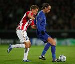 Kasper Risgård (til venstre) i nærkamp med Manchester Uniteds Dimitar Berbatov i Champions League-turneringen. Arkivfoto. 