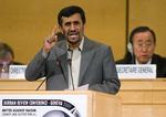 Ahmadinejad under talen i går. 