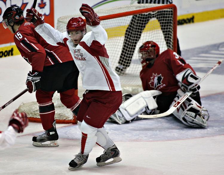 Mikkel Bødker - her efter en scoring ved U-VM i 2007 - kan se frem til at debutere for Danmark ved A-VM, der spilles senere på måneden i Schweitz. Arkivfoto. 