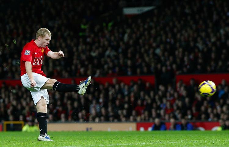 Paul Scholes har scoret masser af vigtige mål for Mancheter United, men hans kompromisløse stil i det defensive arbejde har også udløst syv røde kort i karrieren. Arkivfoto. 