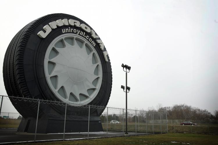 Verdens største dæk står selvfølgelig i Detroit. 