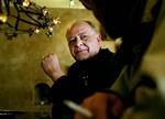 Henning Stærk fejrer sin 60-års fødselsdag med det gedigent glimrende 'Old Time Rocker', der både er en musikalsk selverkendelse og en hyldest til alt, hvad den stovte sanger er inspireret af. 