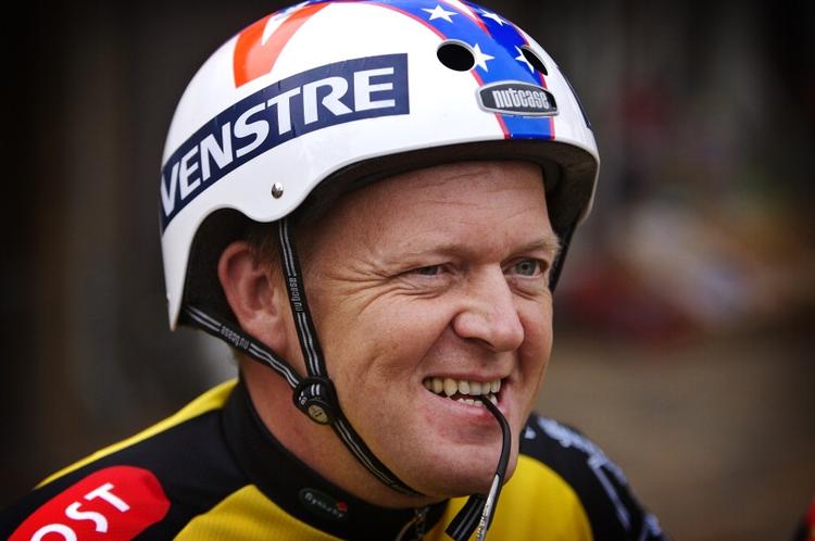 Statsministeren er en ivrig cykelrytter - her et billeder fra hans seneste Parisertur (arkivfoto). 