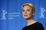Reneé Zellweger her fotograferet under Berlinalen i februar, hvor hun var med for sin hovedrolle i Richard Loncraines  'My One And Only'. 