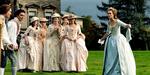 Keira Knightley (th.) spiller hertuginden af Devonshire, der lider af frihedslængsel. Foto: SandrewMetronome 