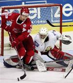 Morten Madsen under kamp for Danmark mod Hviderusland under VM i Canada sidste år. Arkivfoto. 