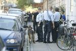 Politiet er mødt talstærkt op på Nørrebro, hvor der igen er blevet skudt. En mand er ramt i ballen. 