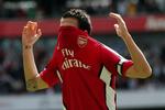 Anfører Cesc Fabregas scorede begge mål for Arsenal. 