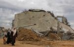 »Israel har stadig meget at lære – og det kan ikke alt sammen klares med at køre luftalarmen en gang om året«. Foto fra Gaza: Moussa Hatem/AP 
