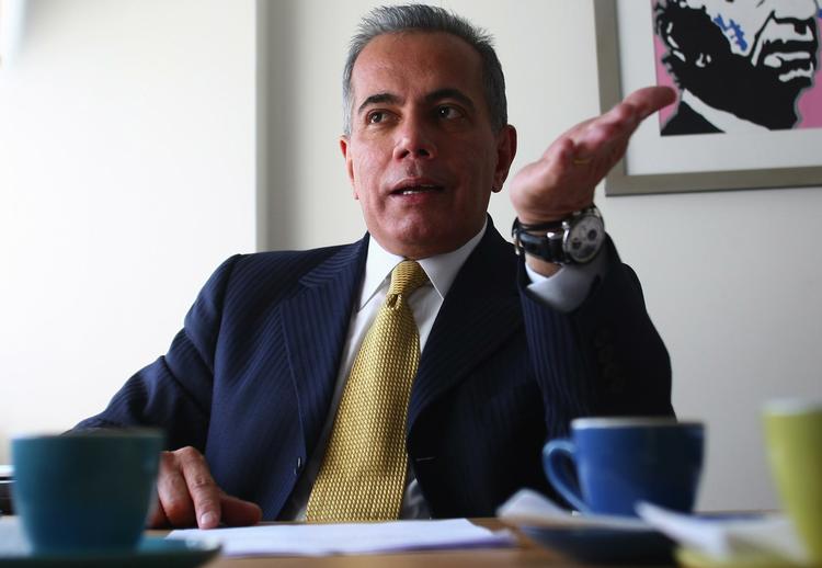 Venezuelas oppositionsleder Manuel Rosales har fået asyl i Peru. Billedet er taget i landets hovedstad Lima i sidste uge. 