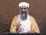 Osama bin Laden, som han tog sig ud på en video-optagelse, der blev givet til tv-stationen Al-Jazeera i marts 2004. 