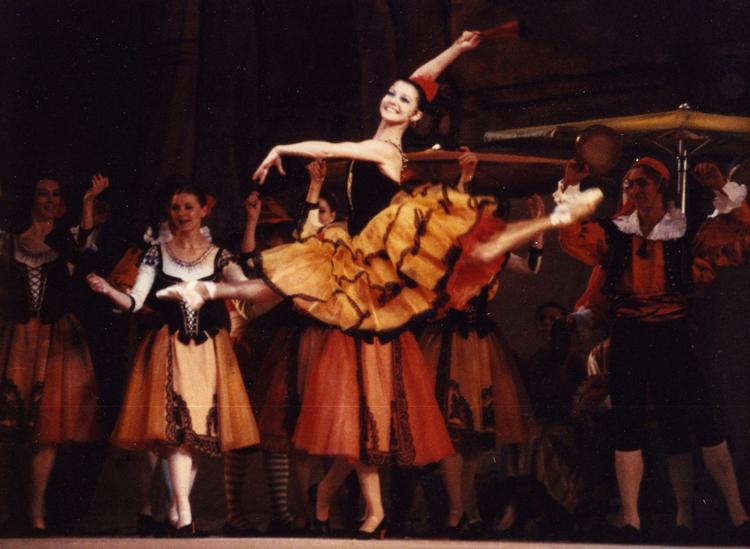 Udateret foto fra Bolsjoj-ballettens arkiv. Ekaterina Maximova i Don Quixote. Foto: AP/ Bolsjoj-Ballettens arkiv 