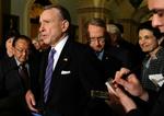 Arlen Specter skifter republikanerne ud med demokraterne. Arkivfoto. 