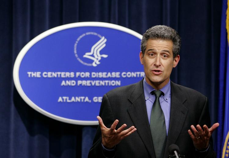 Dr. Richard Besser fra de amerikanske sundhedsmyndigheder har bekræftet, at USA har oplevet sit første dødsfald af svineinfluenza. 