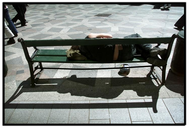 Solhungrende københavnere har haft en god april måned. Her er det et roligt øjeblik på Strøget. Arkivfoto. 