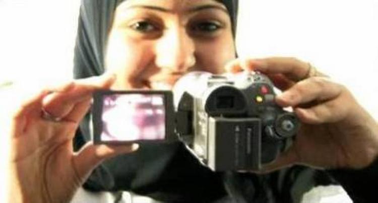 Khadije er en af de fire unge, der i de næste ti uger filmer sig selv til dokumentarserien Doxwise. Følg med på politiken.dk/doxwise. 