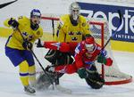 Den svenske førstemålmand Johan Holmqvist  blev skadet mod Rusland og erstattet af Jonas Gustavsson (billedet). 