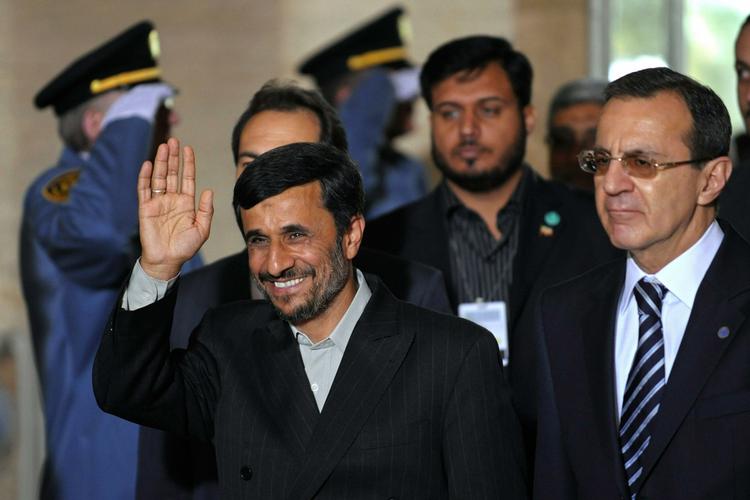 Irans præsident, Mahmoud Ahmadinejad, skabte kaos med en stærkt anti-israelsk tale på FN's racismekonference forleden. 