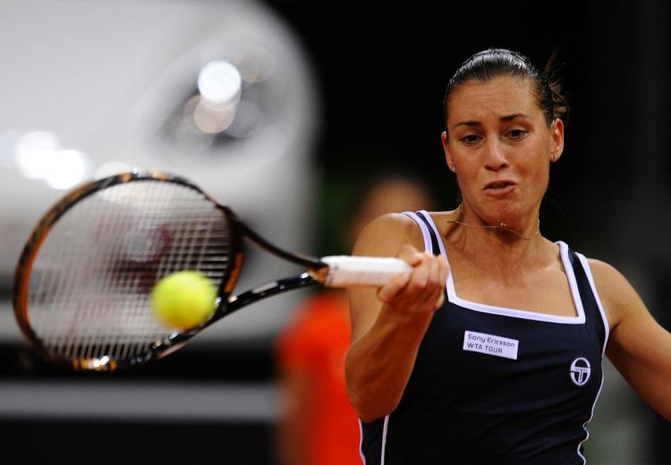 Flavia Pennetta spillede en flot kamp på gruset i Stuttgart, hvor hun tog sin anden sejr over Jelena Jankovic. 