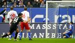 Hertha Berlins Gojko Kacar udlignede i med et drømmespark, da HSV og Herta spillede 1-1 i Bundesligaen. 