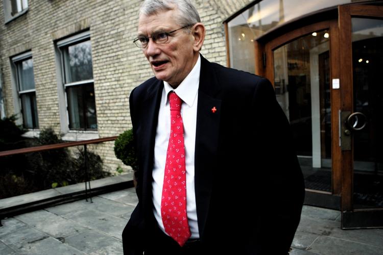 Jørgen Poulsen har forståelse for, at lægerne forskelsbehandler danskere og afghanere - men deres praksis er alligevel imod konventionerne.  Arkivfoto. 