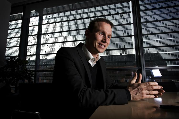Det må være belejligt for Kristian Jensen, at fryns-rapporten ikke kommer mere, mener S og SF. Arkivfoto. 