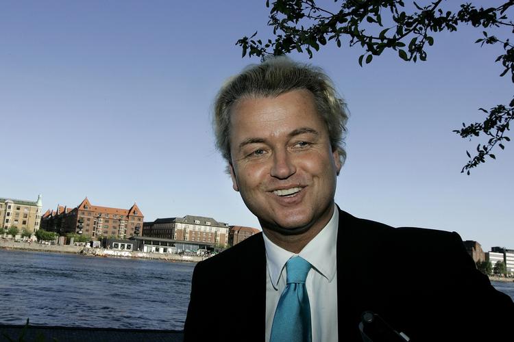 Regeringen tøver med at melde klar ud, om den omstridte hollandske politiker Geert Wilders bliver inviteret til dansk konference om antiradikalisering. Arkivfoto 