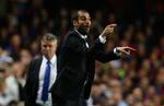 Chelseas træner Guus Hiddink (tv) havde mest styr på nerverne og kampen i London, men Barcelona og træner Pep Guardiola løb af med den samlede sejr til allersidst i kampen. 