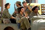 Revolutionshelten Che Guevara i aktion. Steven Soderbergh stiller ingen kritiske spørgsmål, men tegner et unuanceret portræt af en mand, der angiveligt er godheden selv. 