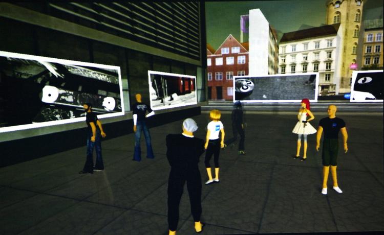 Avatarer - brugernes figurer - i et møde i Second Life. Arkivfoto. 
