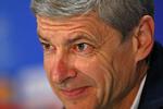 Arsenal vil fortsat gerne have den 59-årige Arsène Wenger til at sidde i trænersædet. (Arkiv) 