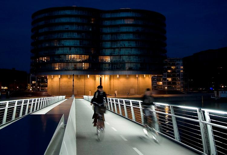 En cykelbro blev til Bryggebroen, da københavnerne blev taget med på råd i navngivningen. Nu skal hovedstadens indbyggere til at finde på flere navne til de nye metrostatione. 