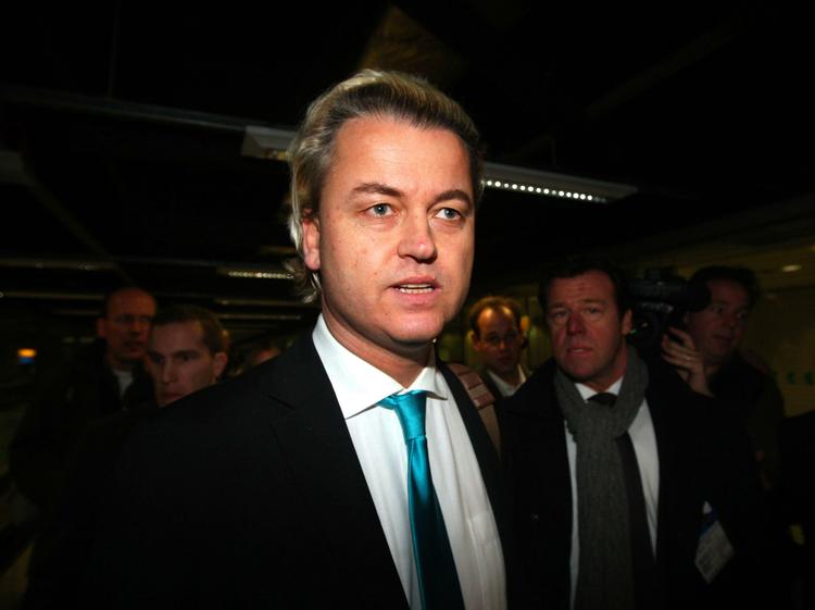 Geert Wilders i februar i Heatrow-lufthavnen i London, hvor hollænderen blev afvist og måtte forlade landet igen. 