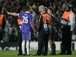 Chelsea-anfører John Terry diskuterer med Tom Henning Øvrebø efter kampen mod Barcelona. Arkivfoto. 