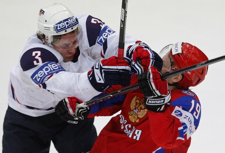 Der var masser af hårde nærkampe i opgøret mellem USA og Rusland, men det blev russerne, der sikrede finalepladsen til sidst. 