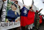Tilhængere af Aung San Suu Kyi demonstrerede tilbage i februar i Japan. Arkivfoto. 