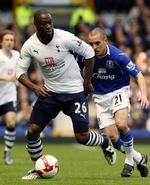 Ledley King (til venstre) spillede samtlige 90 minutter for Tottenham lørdag eftermiddag mod Everton. Kampen sluttede 0-0. 