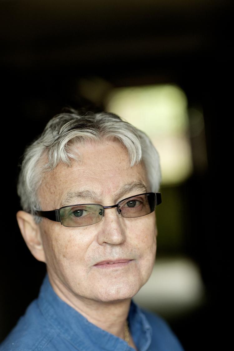 Jan Pelle gik sidste tirsdag med til et forlig, der sætter punktum for den tre år lange sag. Han modtager en økonomisk kompensation mod at aflevere sin kunstsamling til fem lande i Sydamerika. 