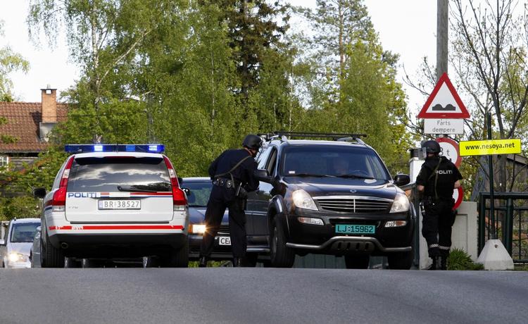 En politikontrol afslørede norsk mangemillionærs spritkørsel. Arkiovfoto fra politiaktion nær Oslo. 