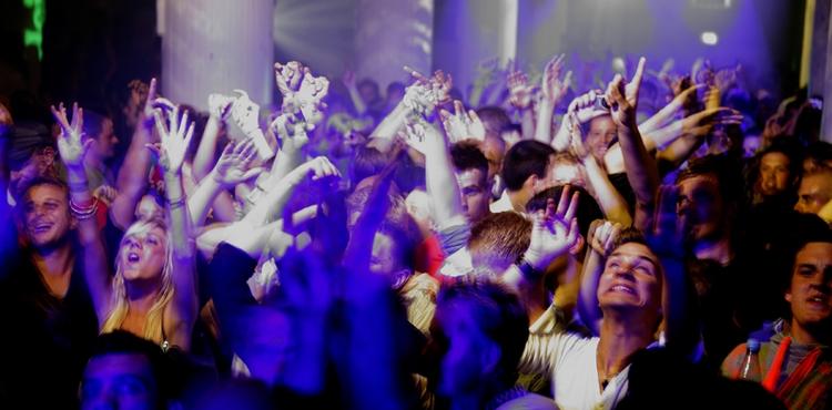 Den elektroniske festival Raw fester i år i ye omgivelser på Nordhavn. Billedet her fra den nu nedlagte Silo 52 på Islands Brygge i 2007. 