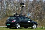 Arkivfoto af en Google Street View bil med 360 graders kamera på taget. 