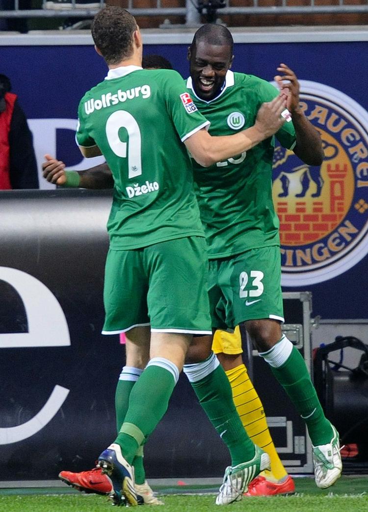 Grafite (til højre) og Edin Dzeko er nu oppe på i alt 45 mål i denne Bundesliga-sæson. Wolfsburg vandt 3-0 hjemme over Dortmund. 