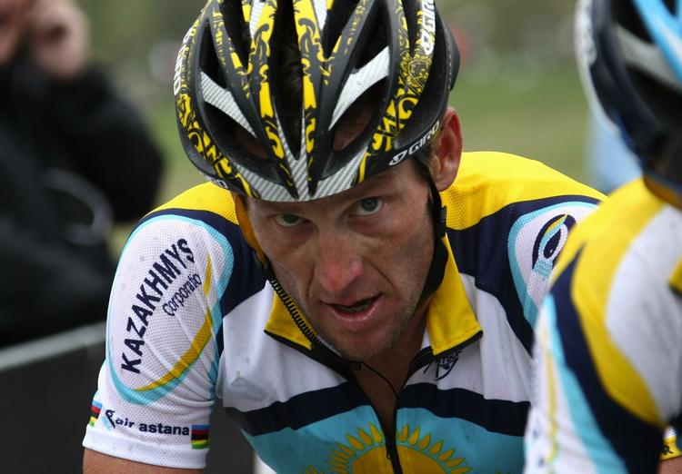 Lance Armstrong haavde det svært på Giro-etapen, og i bjergene satte han yderligere tid til. 